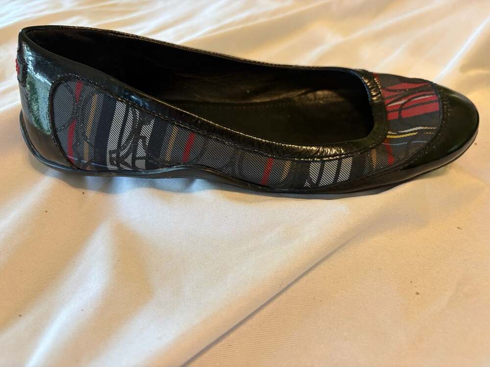 Flawed Coach Signature C Plaid Ballet Flats with Black Patent Trim, 7 - Picture 2 of 9